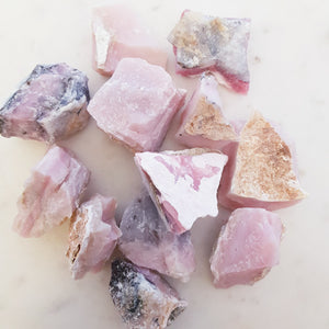 Pink Opal Rough Rock (assorted. approx. 2.2-5.3x3.8-6cm)