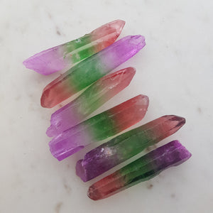 Rainbow Quartz Point (dyed. assorted. approx. 7.8-8.9x1.6x1.4cm)