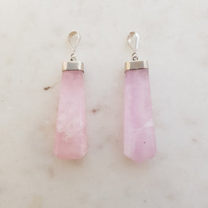 Pink Aragonite Pendant (assorted. silver metal)