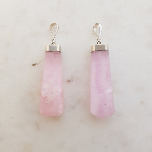 Pink Aragonite Pendant (assorted. silver metal)