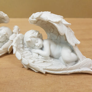 Cherub in Wings (assorted. approx. 5x9cm)