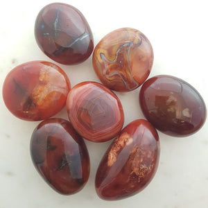 Carnelian/Agate Palm Stone (approx. 5.2-7.1x3.8-4.9cm)
