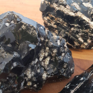 Snowflake Obsidian Rough Rock (assorted. approx. 7-12x7.4-13.7x4.3-10.5cm)