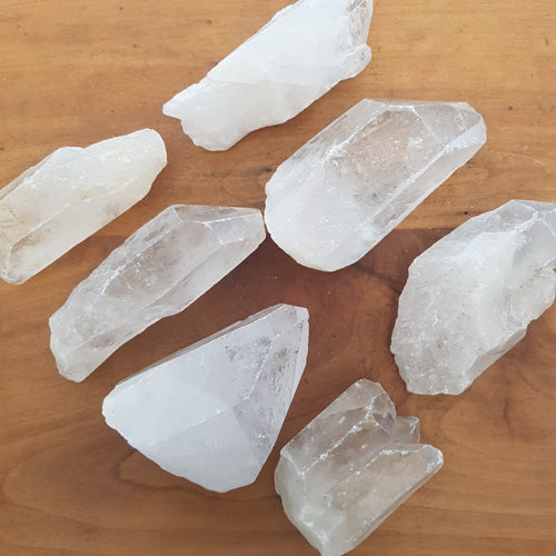 Clear Quartz Natural Point (cloudy. assorted. approx. 6.9-10.8x3.6-6x1.8-4.9cn)