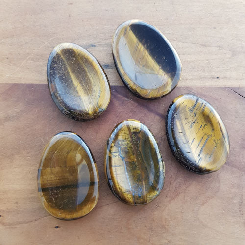 Gold Tiger's Eye Worry Stone (assorted. approx. 4.3-4.5x3.9-4.3cm)