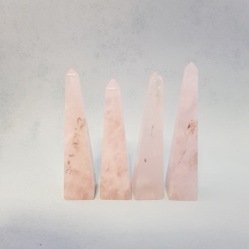 Rose Quartz Obelisk (assorted. approx. 8.8-9.9x2.2-2.4x2.2-2.4cm)