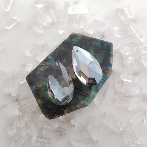 Electroplated Faceted Tear Drop Prism (approx. 38x22x13mm)