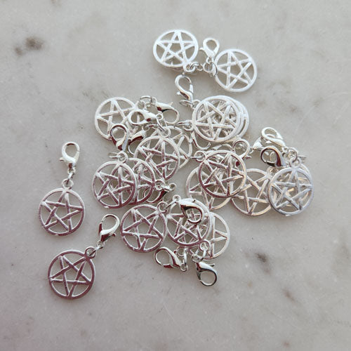 Pentacle Charm with Lobster Claw Clasp (silver metal)
