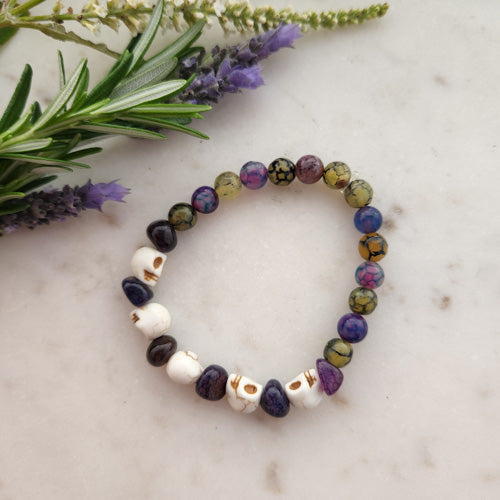 Dyed Agate & Howlite Skull Bracelet (handcrafted in Aotearoa New Zealand)