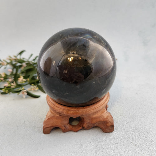 Labradorite Sphere & Wooden Stand (assorted. approx. 7cm diameter)