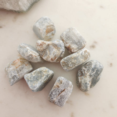 Celestite Rough Rock (assorted. approx. 1.8-3.4x1.9-2.5x1.3-2.2cm)