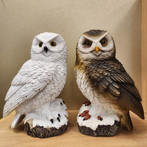 Owl on Snowy Tree Base (assorted. approx. 27cm)
