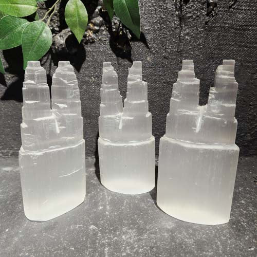 Selenite Twin Peak Skyline (assorted. approx. 15-15.2x6-7.5x4-4.5cm)