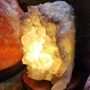 Amethyst Cluster Lamp