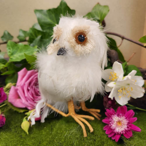 White Feathered Owl (approx. 12x7cm)