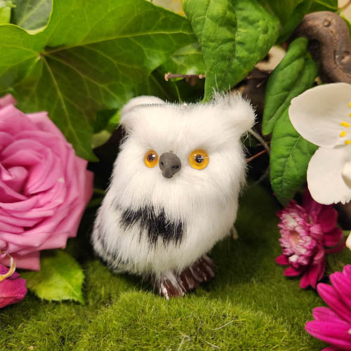 White Owl with Striped Wing (hangs or stands approx. 7x5cm)