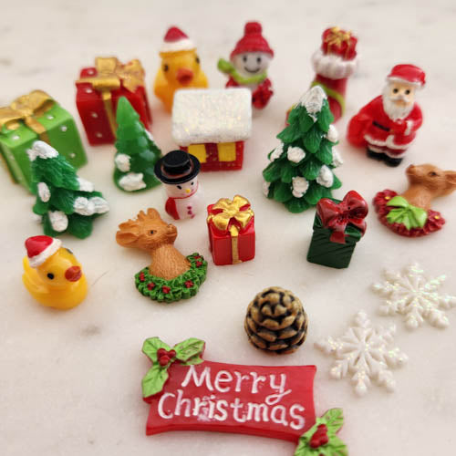 Cute Set of 20 Christmas Deco's For Your Fairy Garden (assorted)