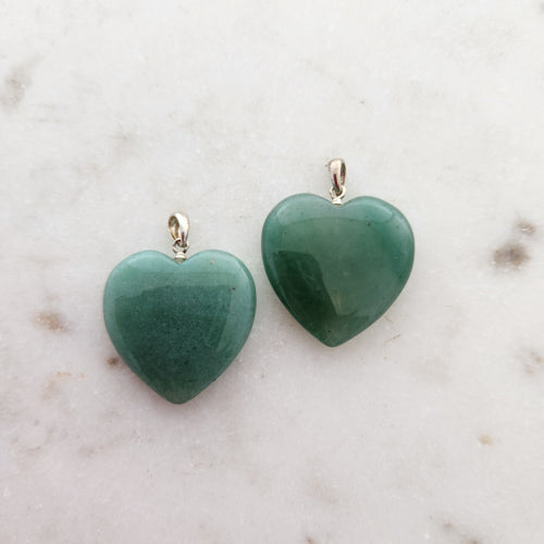 Green Aventurine Heart Pendant (assorted. approx. 2.5cm. sterling silver bale)