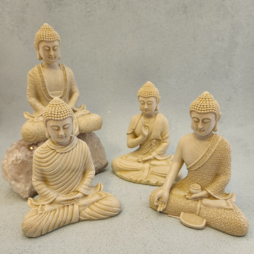 Cream Buddha (assorted. approx. 10x7.5x5cm)