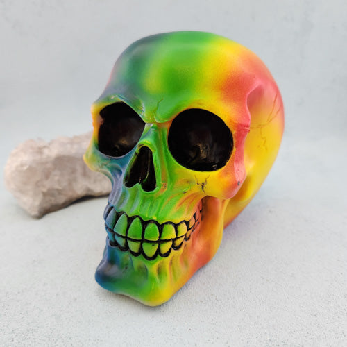 Rainbow Skull (approx. 15x12x10.5cm)