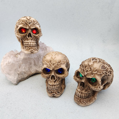 Celtic Skull with Gem Eyes (assorted approx. 7x5cm)