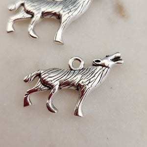 Howling Wolf Pendant/Charm