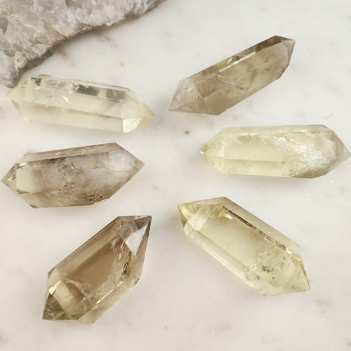 Natural Citrine Double Terminated Point (assorted. approx. 5.7-6.7x2.2-2.6x1.8-2.4cm)