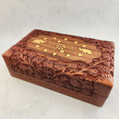 Carved Box with Gold Metal Inlay (wood, approx. 20x12.5x6cm)