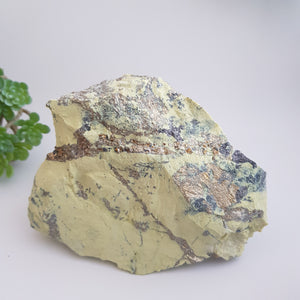 Serpentine with Pyrite Rough Rock (assorted. approx. 13.3-15x8.2-10.6x6-8cm)
