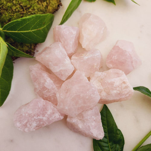 Rose Quartz Rough Rock (assorted. approx.  2.8-5.9x2.4-4.5cm)