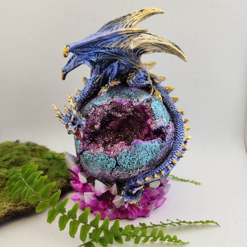 Blue Dragon on LED crystal Orb (takes 2x AA batteries, not included. approx. 20x15cm)