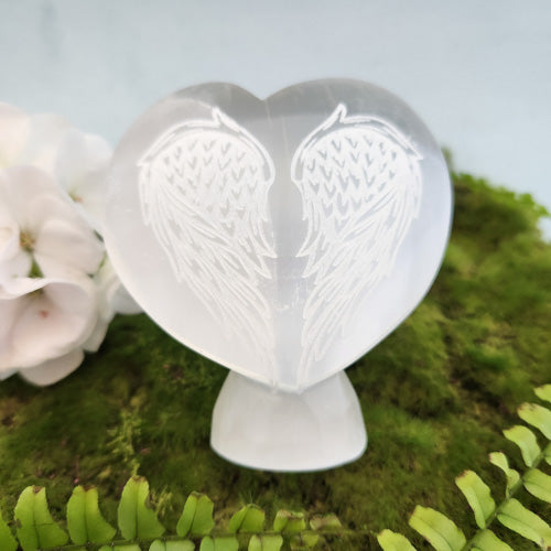 Angel Wings Selenite Heart Standing (assorted. approx. 8x7cm)