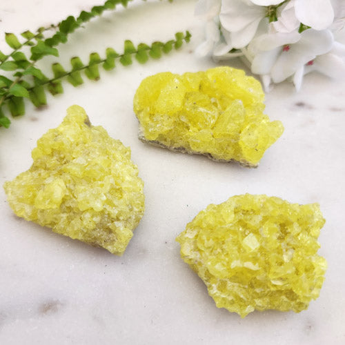 Native Sulfur Crystal Cluster from China (assorted. approx. 4.5x3.5cm)