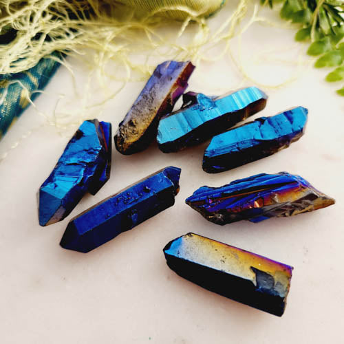 Titanium Electroplated Quartz Point (assorted. approx. 6.9-8.8x2.2-2.7cm)