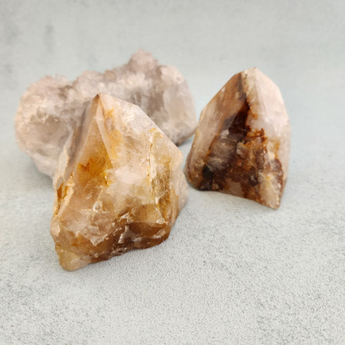 Golden Quartz Partially Polished Point (assorted. approx. 9x4x5cm)