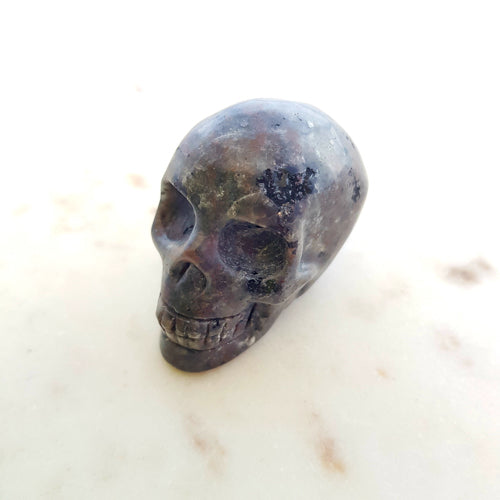 Yooperlite Skull (assorted. approx. 4x3.4x5.1cm)