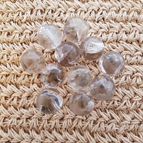 Clear Quartz Sphere (assorted. approx. 2.5-3.1cm diameter)