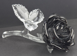 Black Rose with Clear Stem (approx. 15x10x7cm)