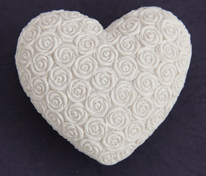 White Roses Heart (approx. 6x5.5x3cm)